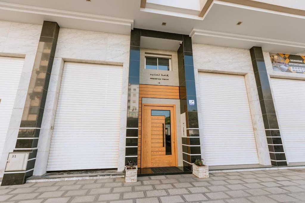 Central 2-Bedrooms Near Beach & Dining طنجة المظهر الخارجي الصورة